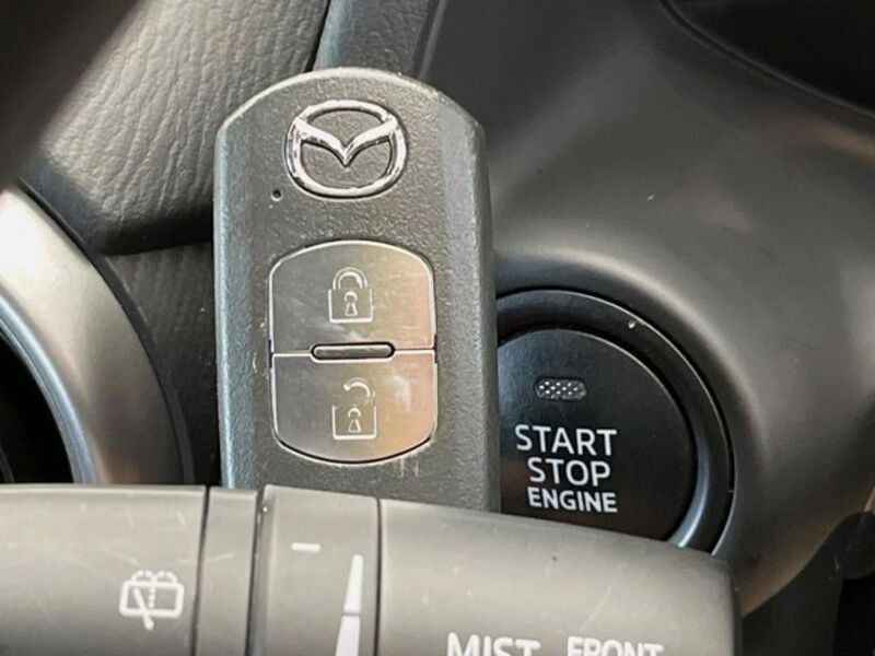 MAZDA2
