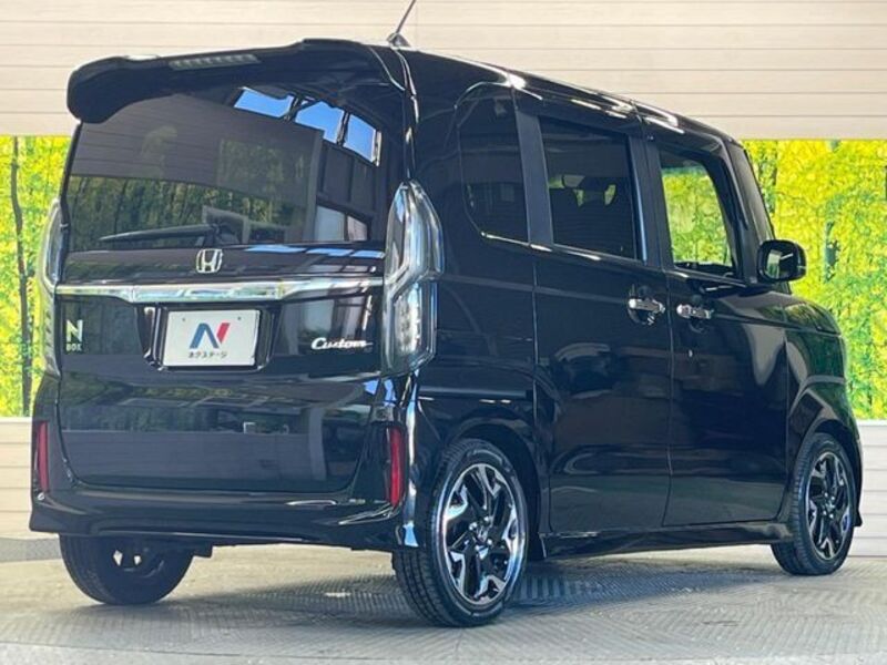 N BOX CUSTOM