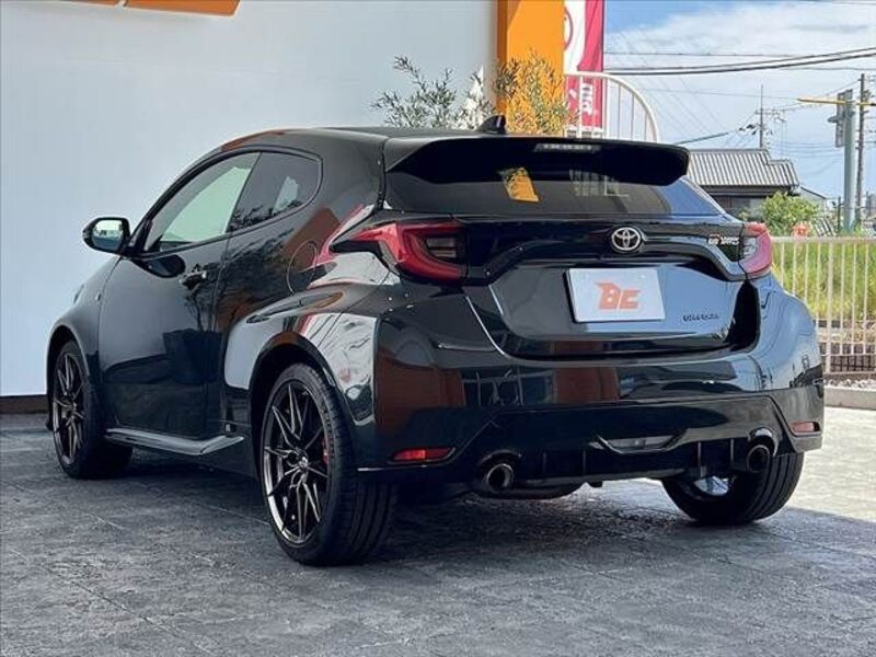 GR YARIS