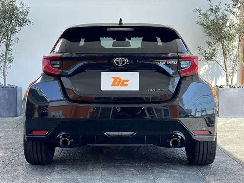 GR YARIS
