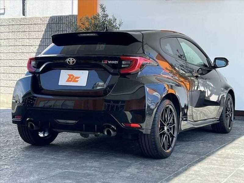 GR YARIS