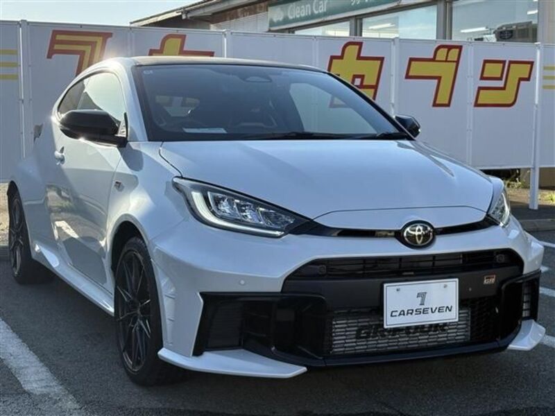 GR YARIS