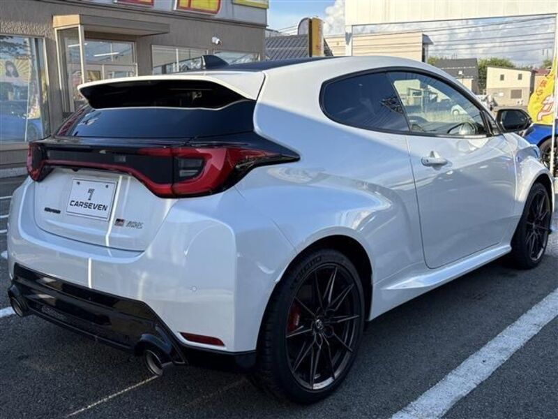 GR YARIS