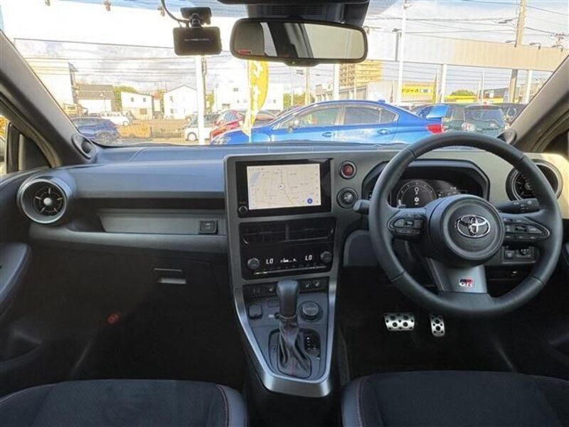 GR YARIS