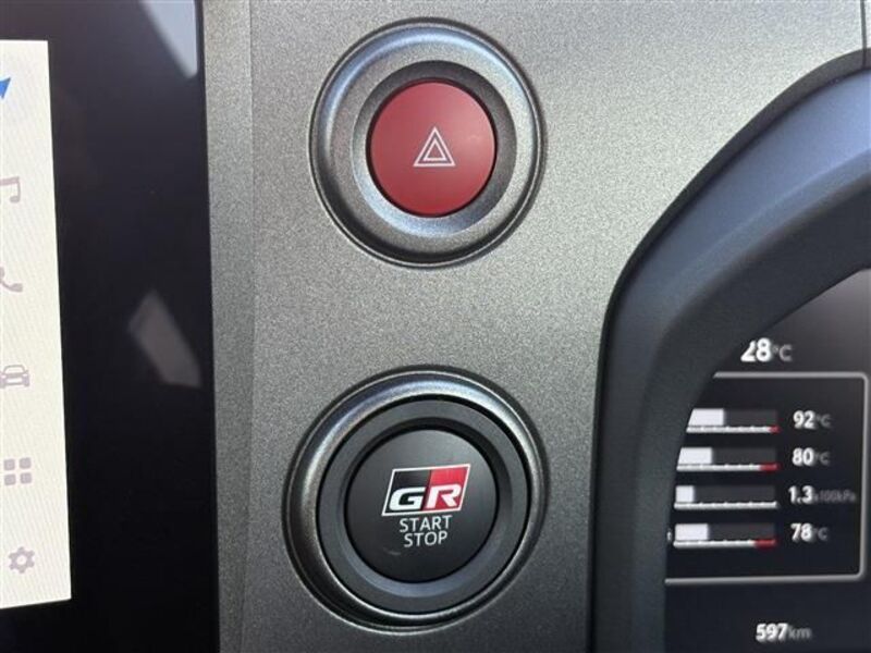 GR YARIS