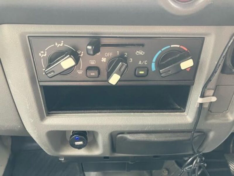 MINICAB VAN