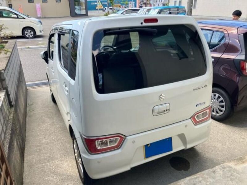 WAGON R