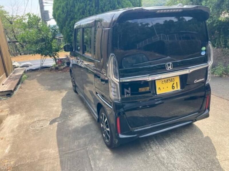 N BOX CUSTOM