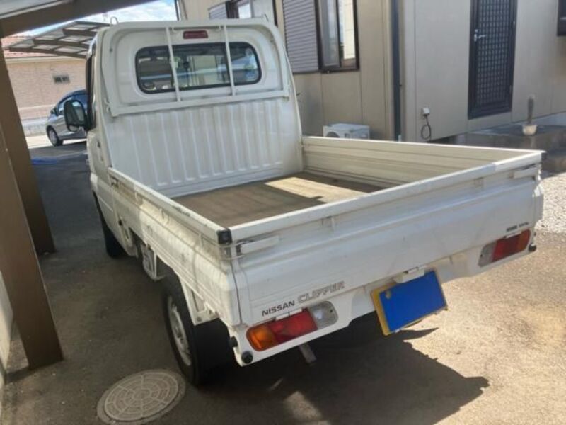 CLIPPER TRUCK