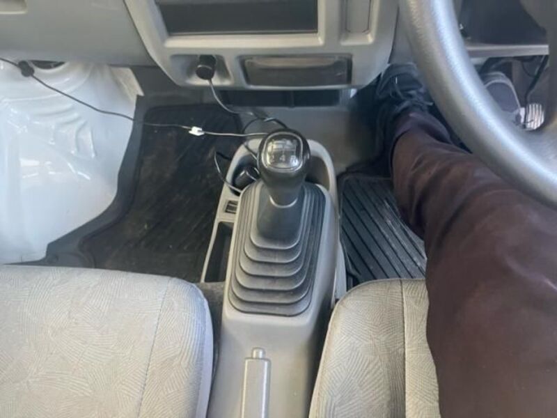 CLIPPER TRUCK