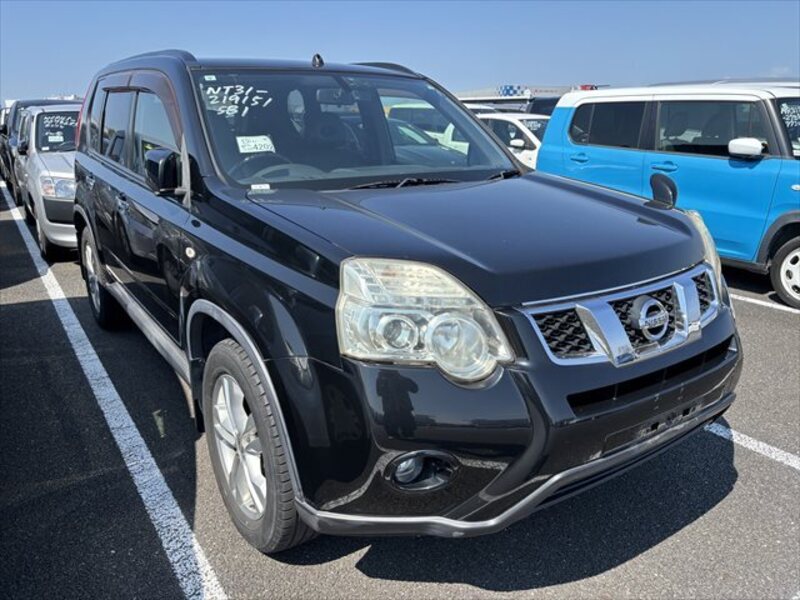 X-TRAIL