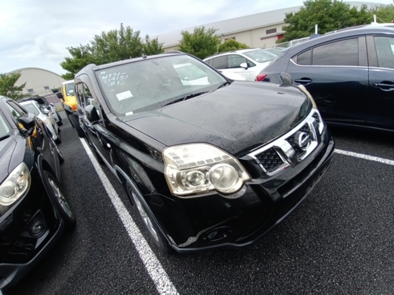 X-TRAIL