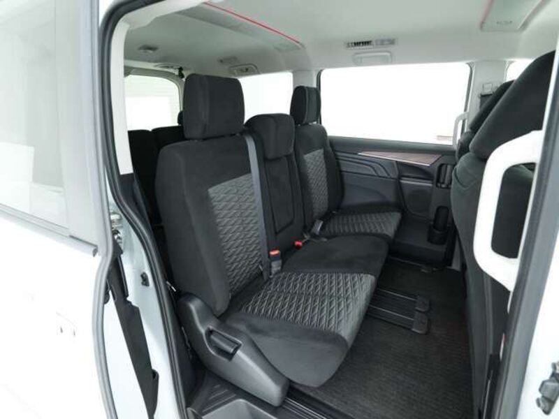 DELICA D5