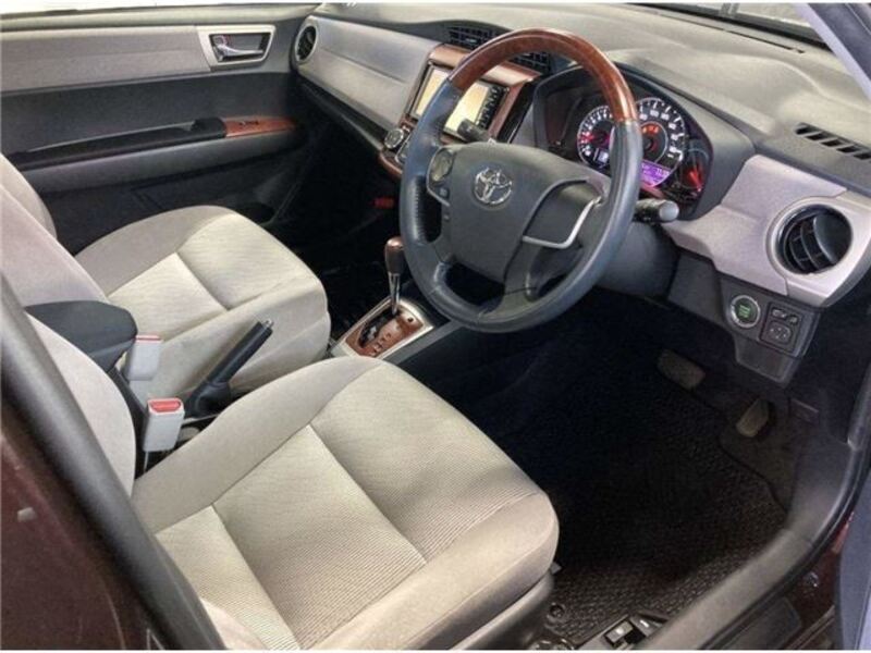 COROLLA AXIO