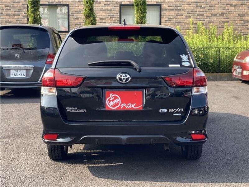 COROLLA FIELDER