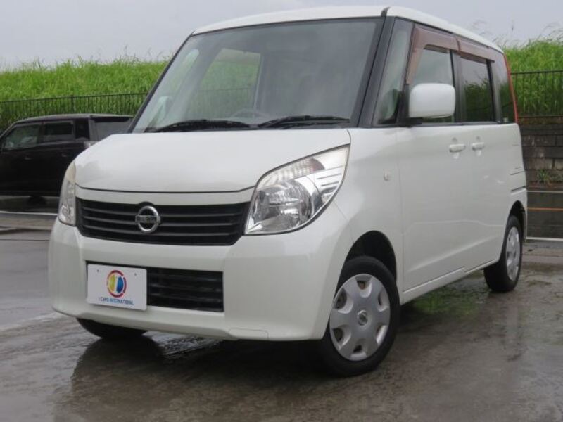 NISSAN ROOX