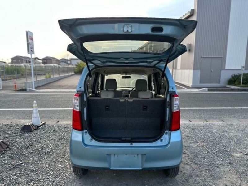 WAGON R