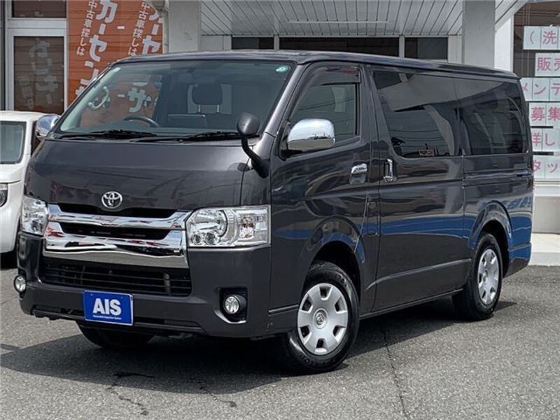 TOYOTA HIACE