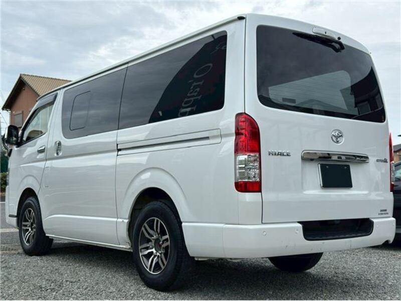 HIACE