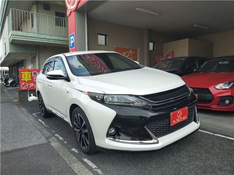 TOYOTA HARRIER