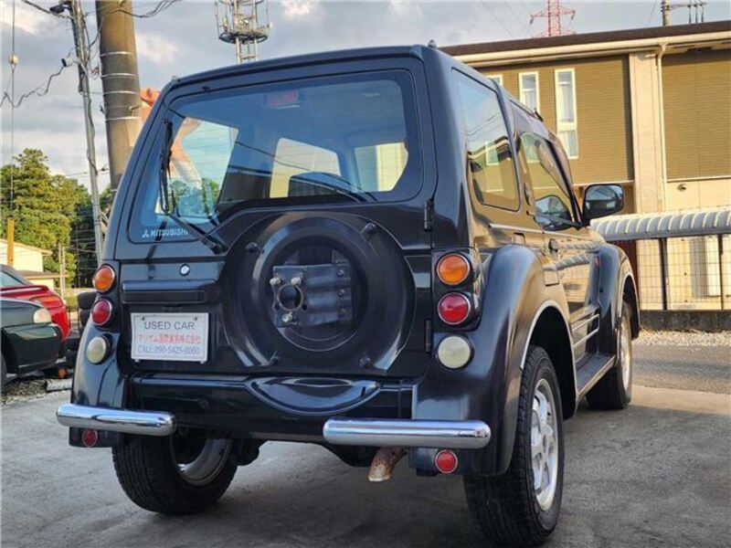 PAJERO JR