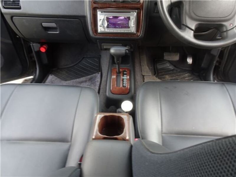 PAJERO JR