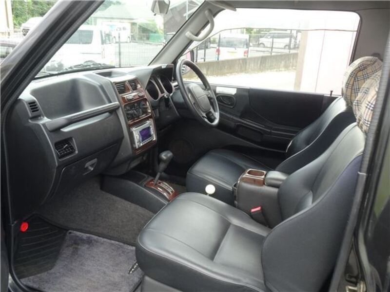 PAJERO JR