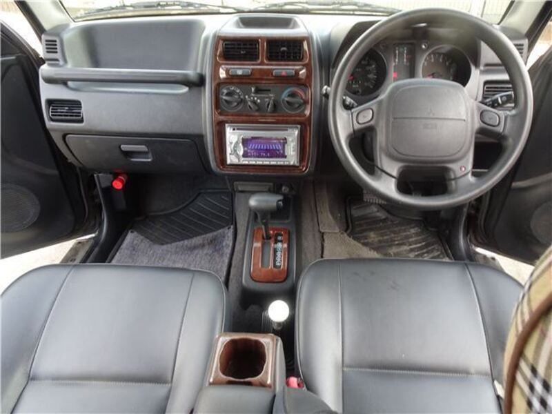 PAJERO JR