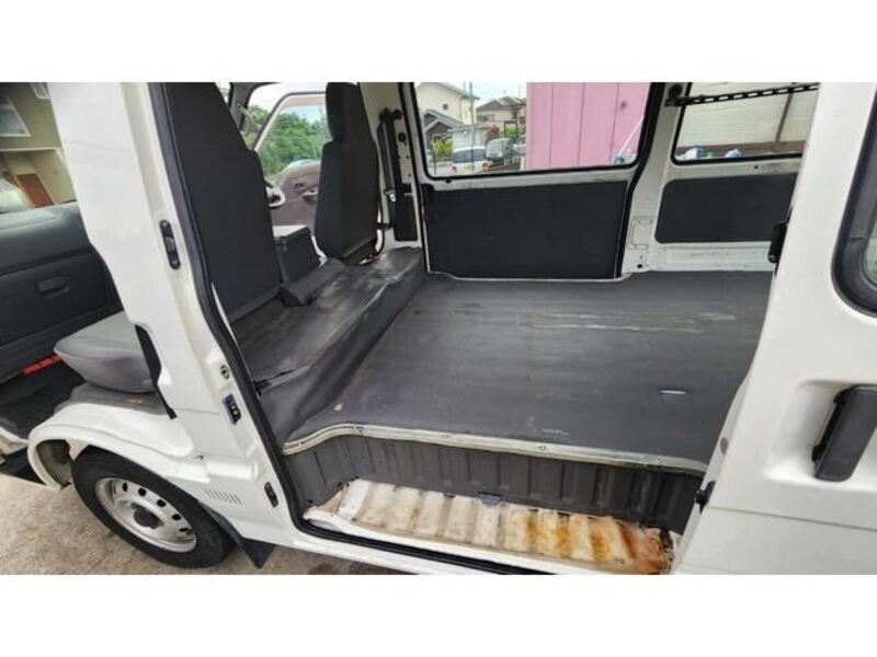 BONGO VAN