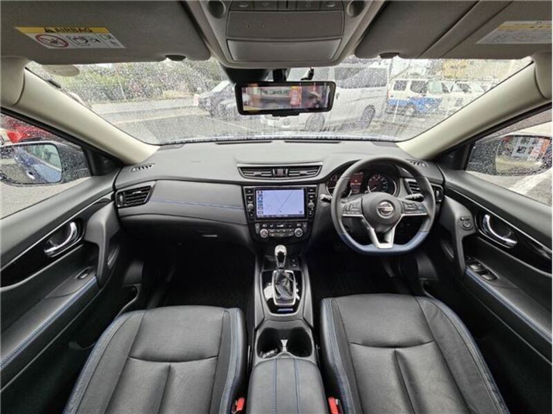 X-TRAIL