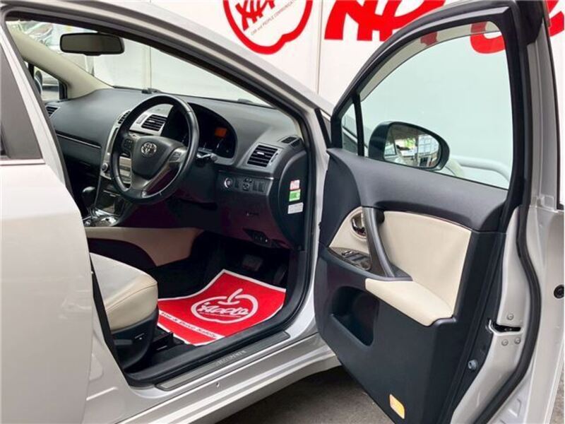 AVENSIS WAGON