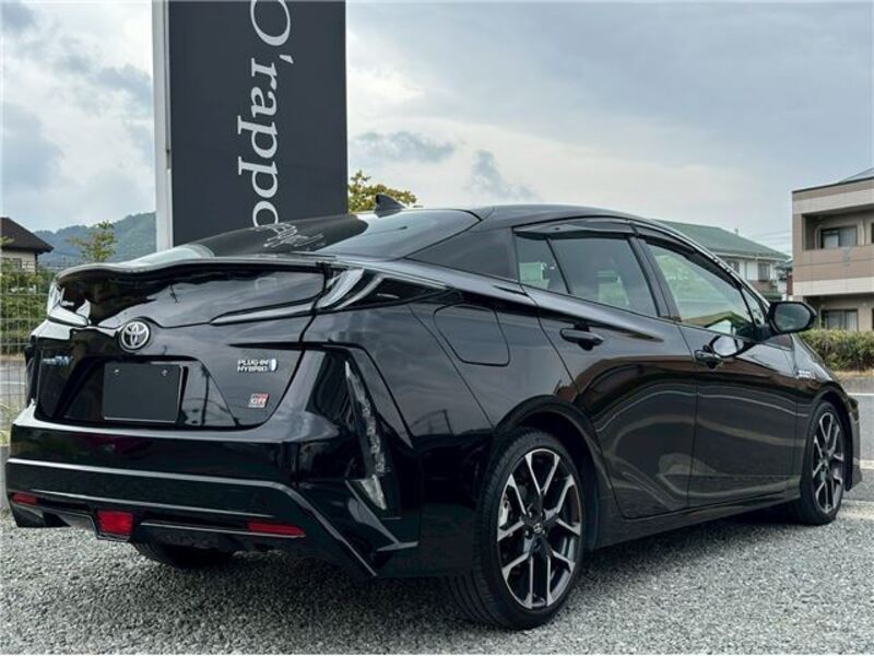 PRIUS PHV