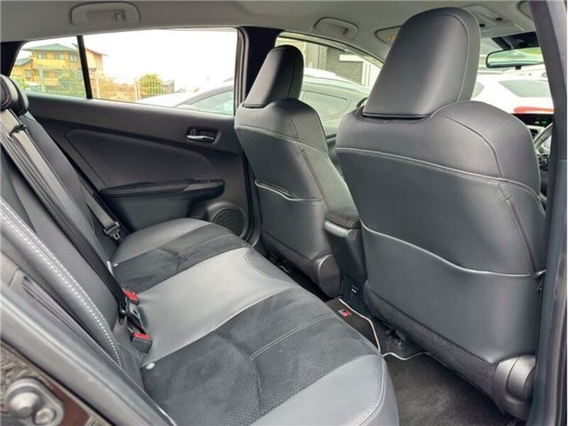 PRIUS PHV