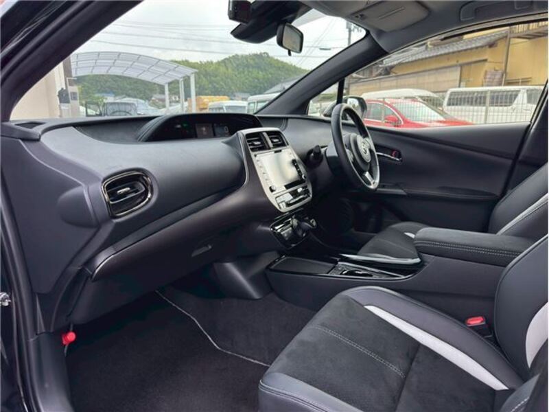 PRIUS PHV