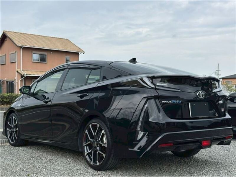 PRIUS PHV