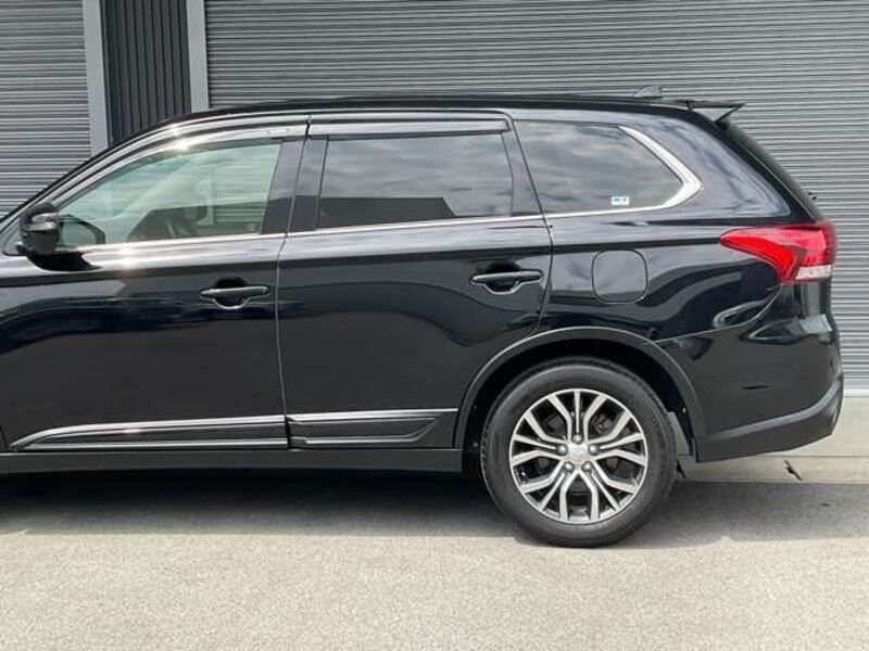 OUTLANDER