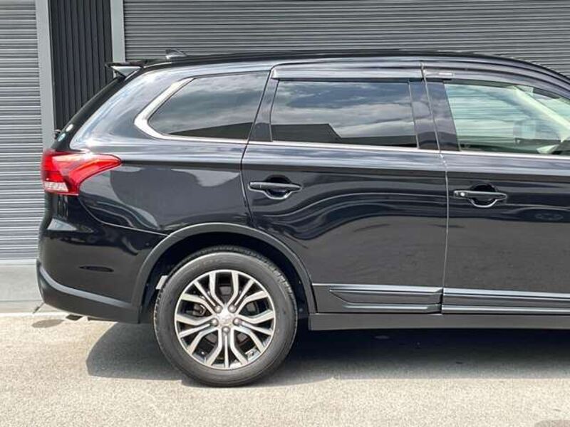 OUTLANDER
