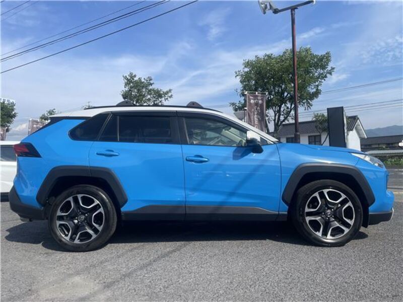 RAV4