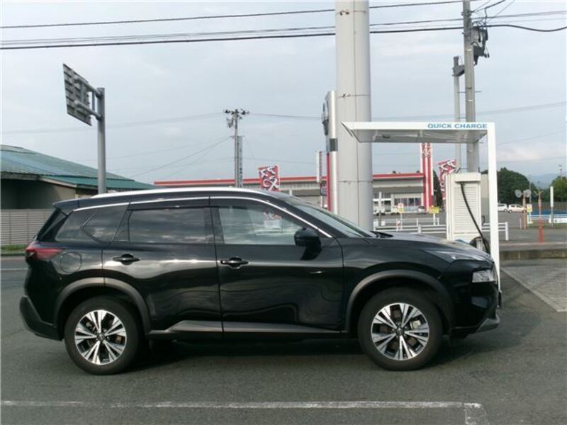 X-TRAIL
