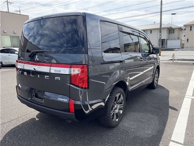 DELICA D5