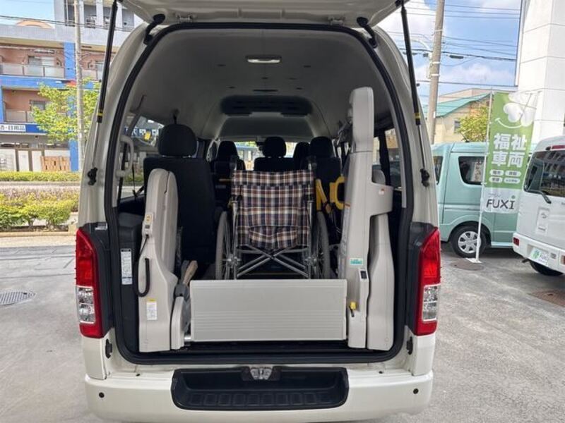 HIACE VAN
