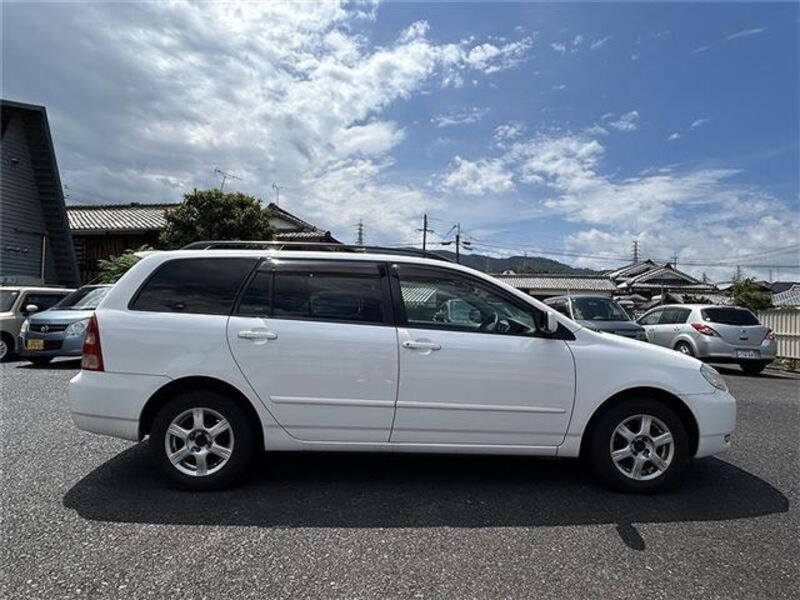 COROLLA FIELDER