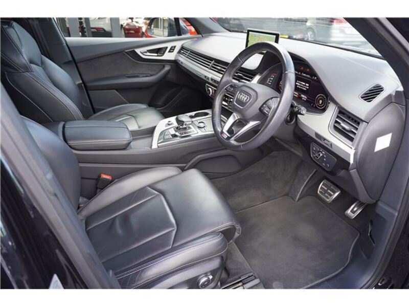 Q7