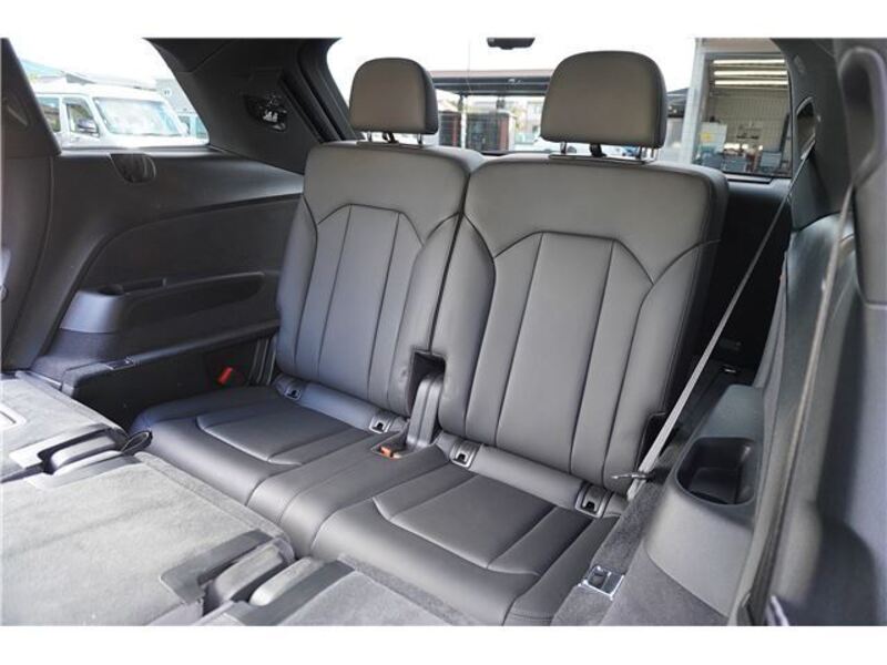 Q7