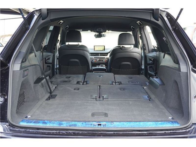 Q7