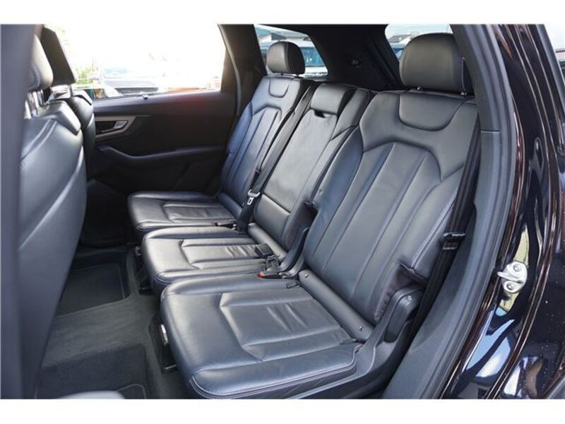 Q7