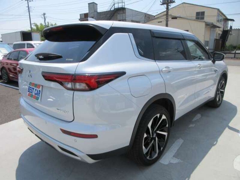 OUTLANDER