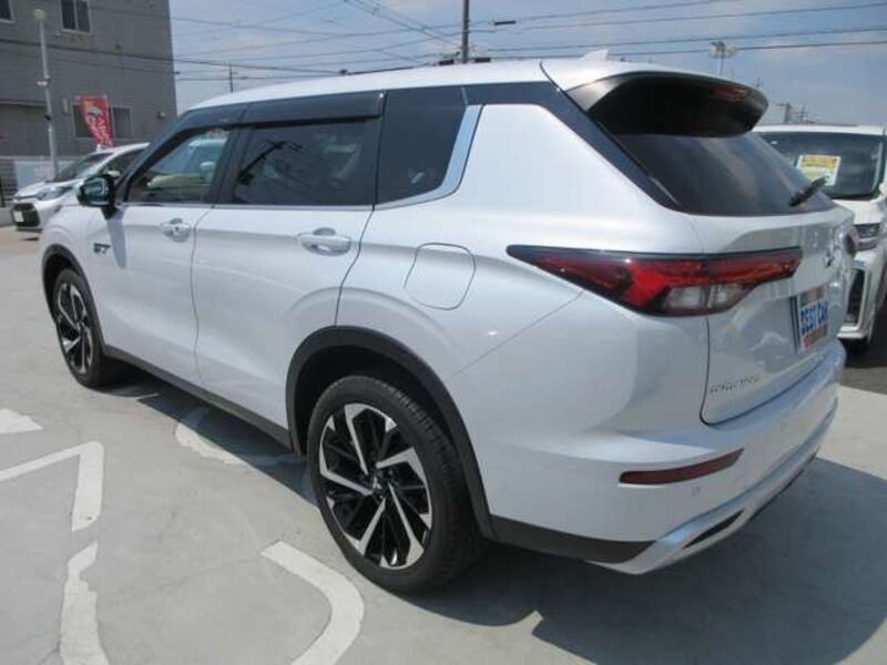 OUTLANDER