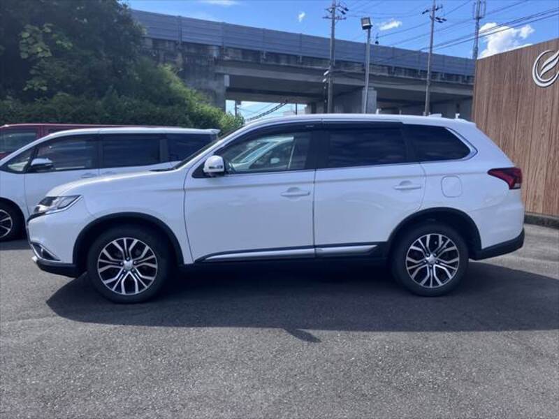 OUTLANDER
