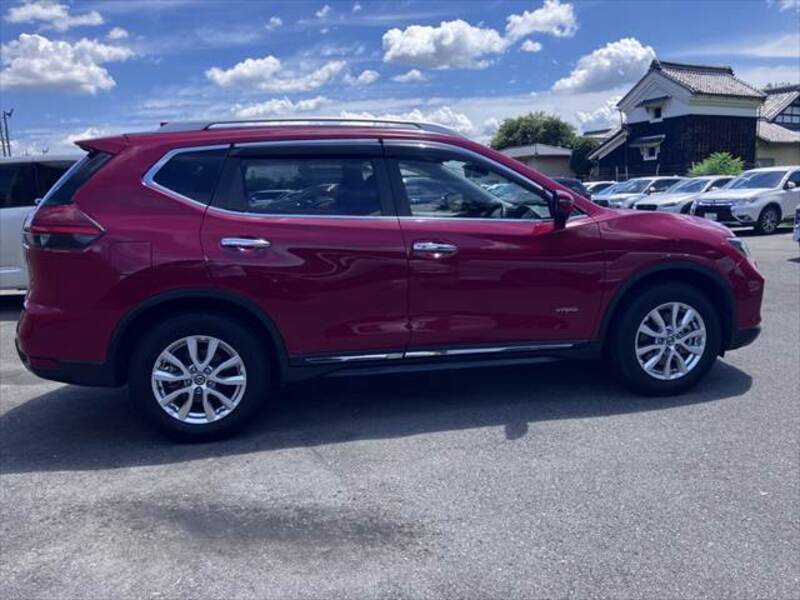 X-TRAIL